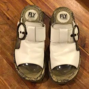 Super Cute Fly London White Sandals
